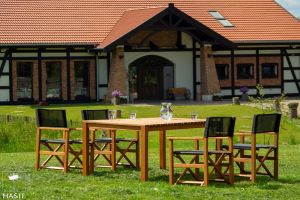 meble-ogrodowe-na-maly-taras-albo-balkon-zobacz-co-wybrac-image